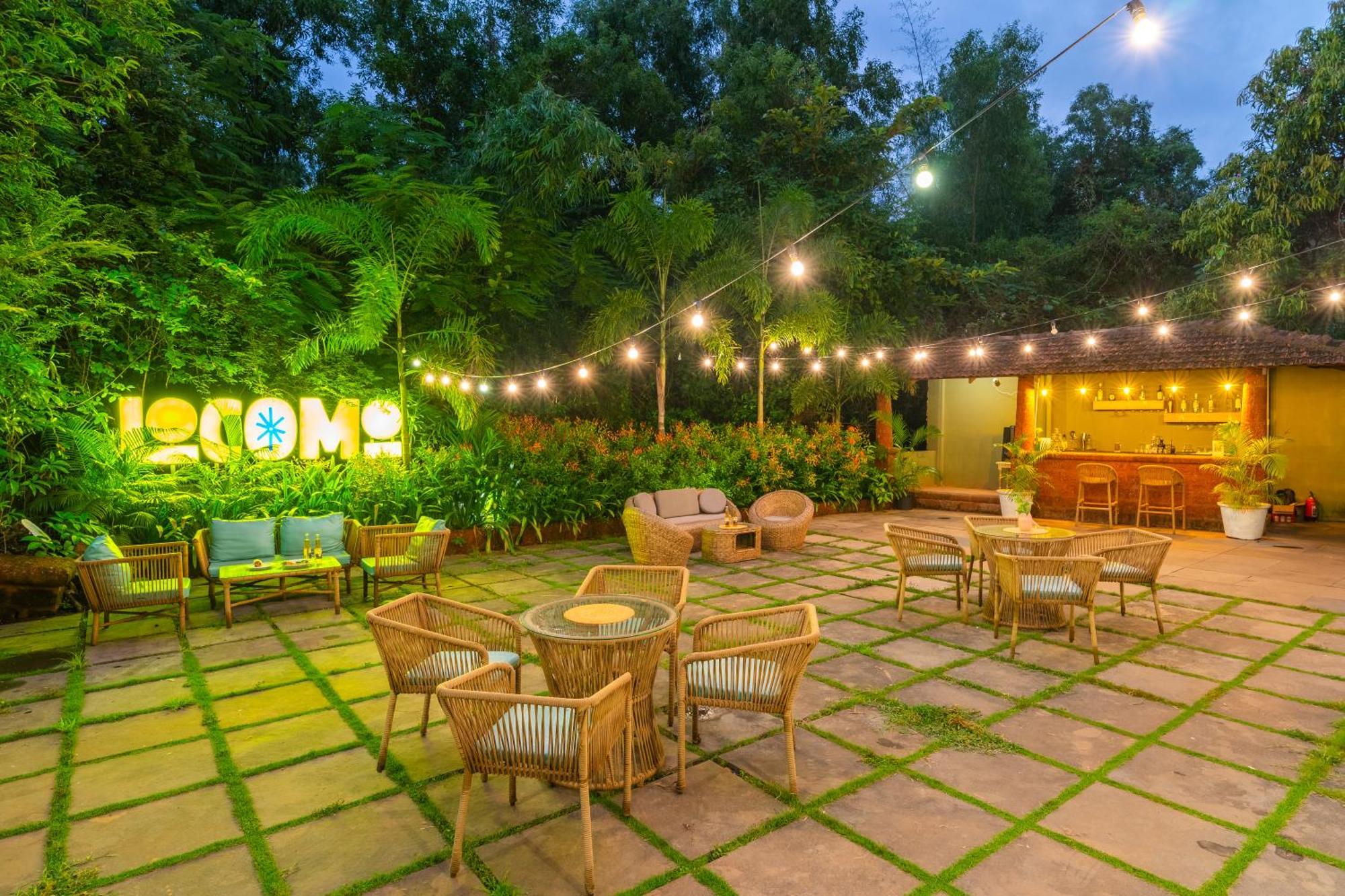 Locomo Boutique, Morjim - Stay Work Eat Buitenkant foto